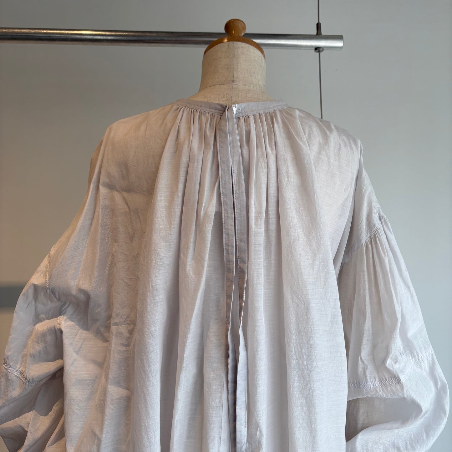 yuni//100/1Cotton/Cupra gather sleevesブラウス　1701BL1701BL017261