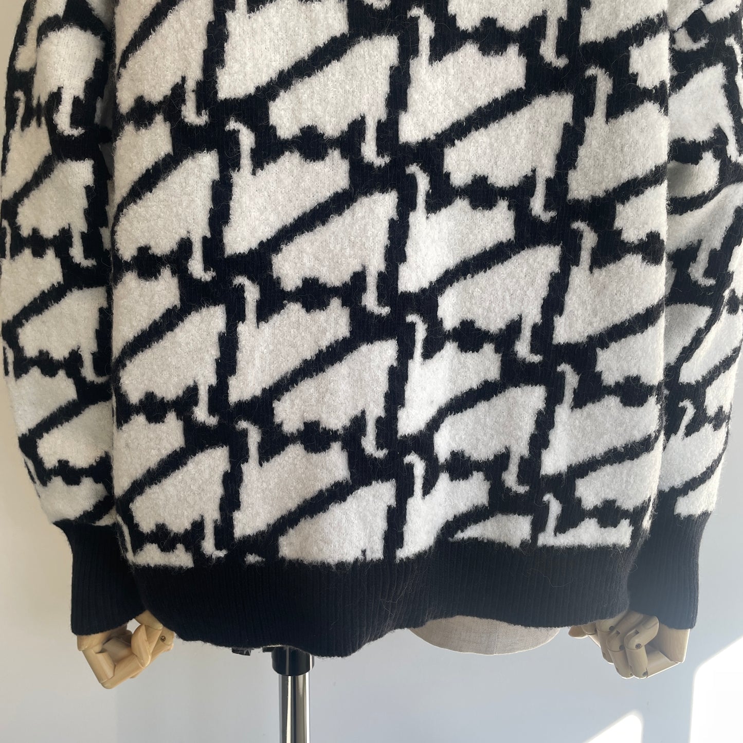 sisisi //WARM KNIT SWAN PULLOVER 2024-AW120