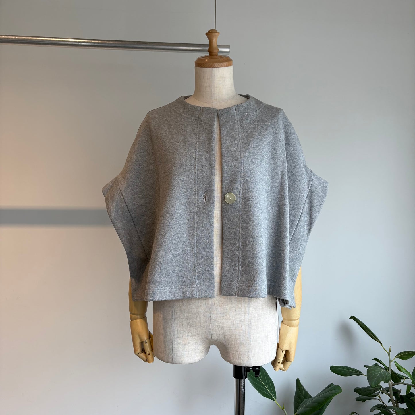 SI HIRAI//SHORT ROBE CHSS26-6011