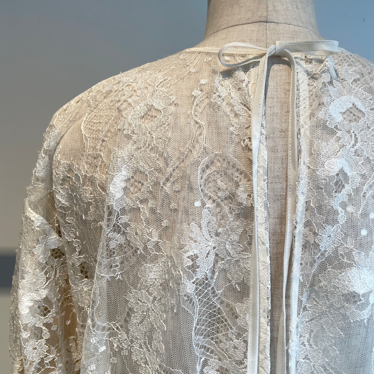 Heriter //Leaver lace blouse H2-25-3003