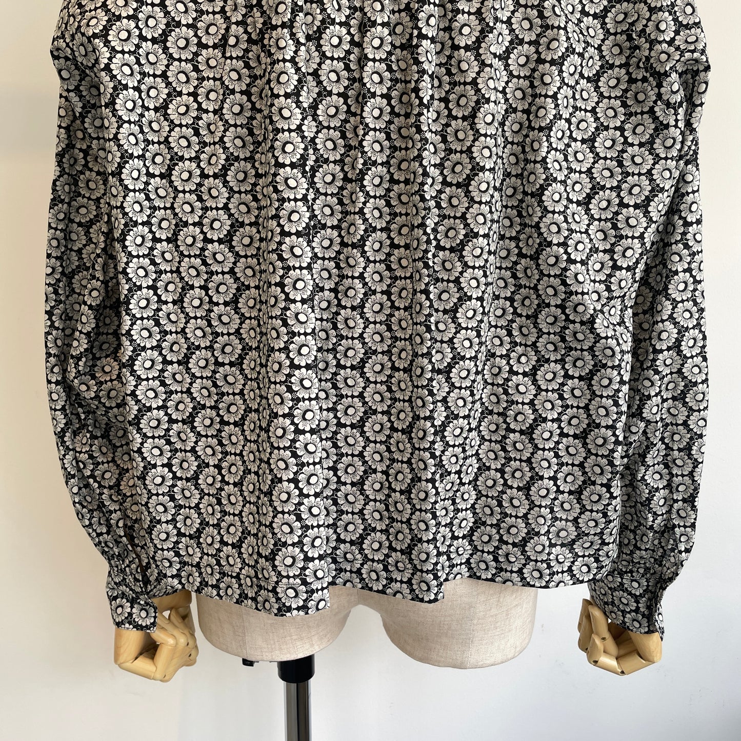 porterdesboutons//リバティフラットカラーフリルブラウス　P14-1-047