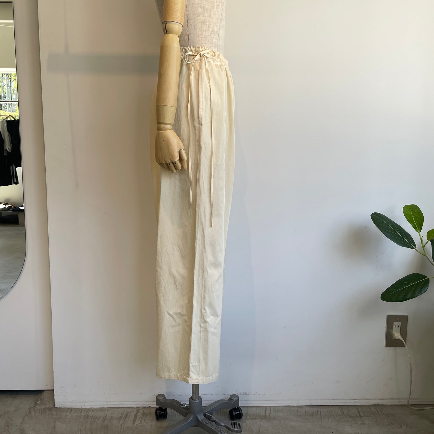 yuni//R/C twill product dye drawstrings パンツ　1701PT008262