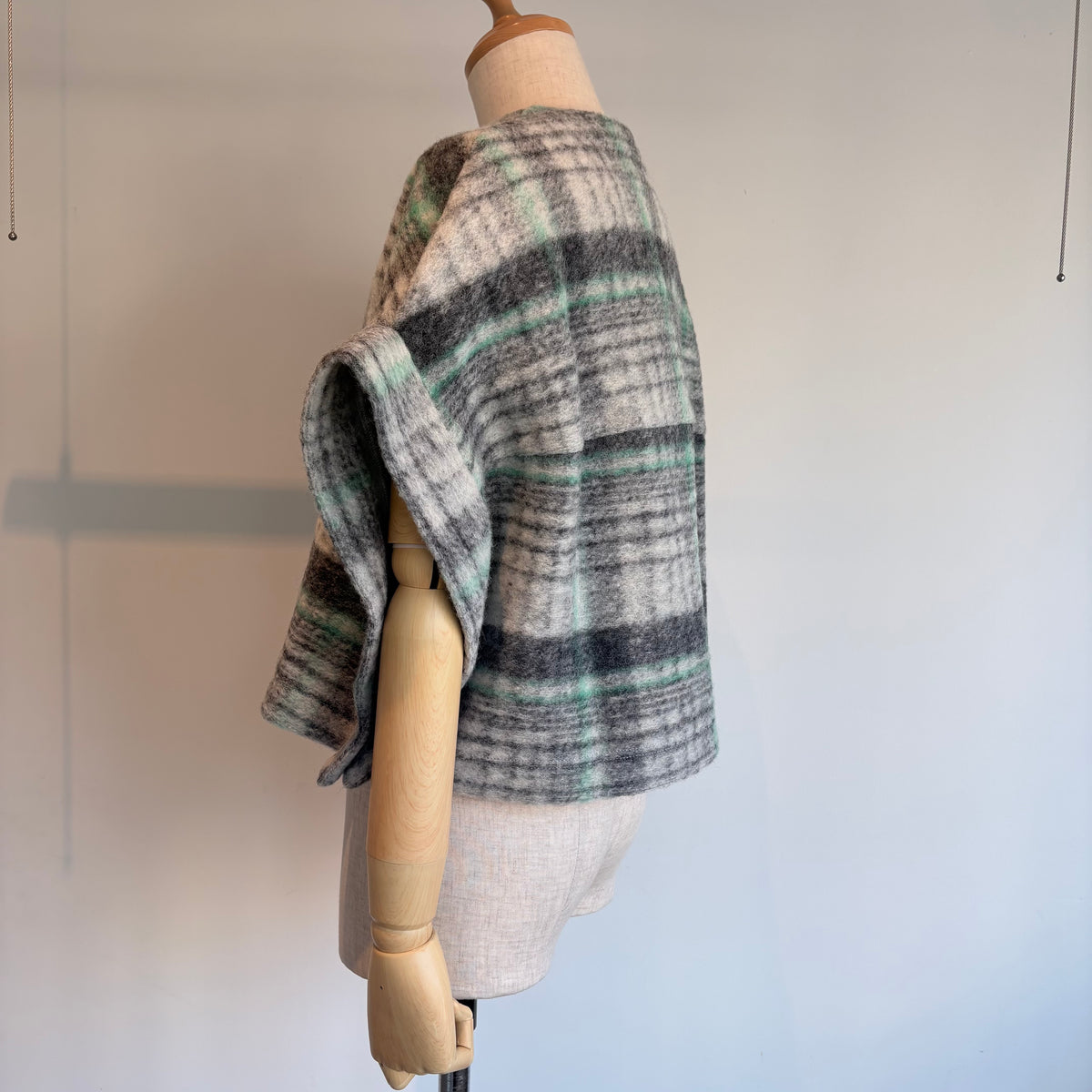SI HIRAI//SHORT ROBE   CHAW26-6011