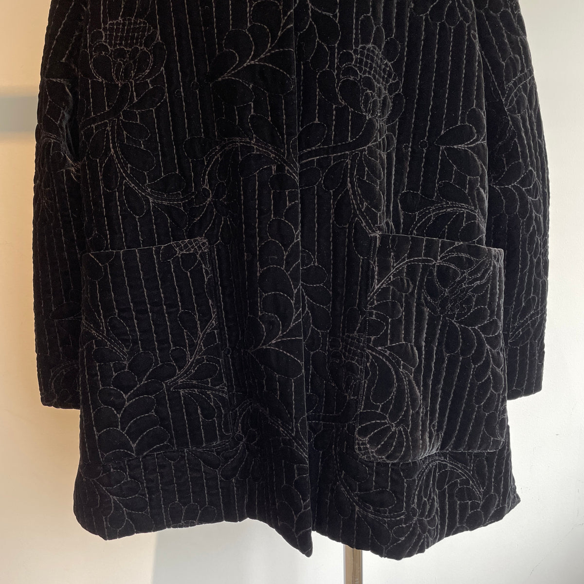 heriter//velvet quit embroidery short coat H2-26-6006