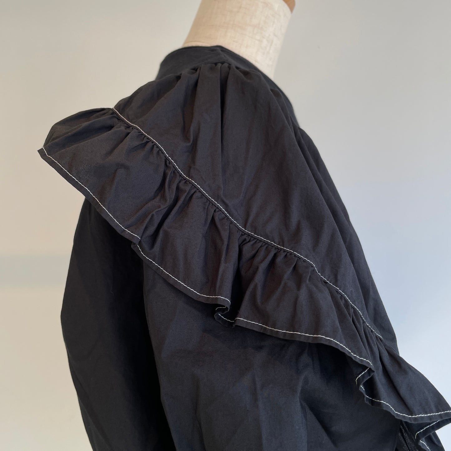 universaltissu//セントラル裏毛タイプライターコンボフリルPO
US260CT032