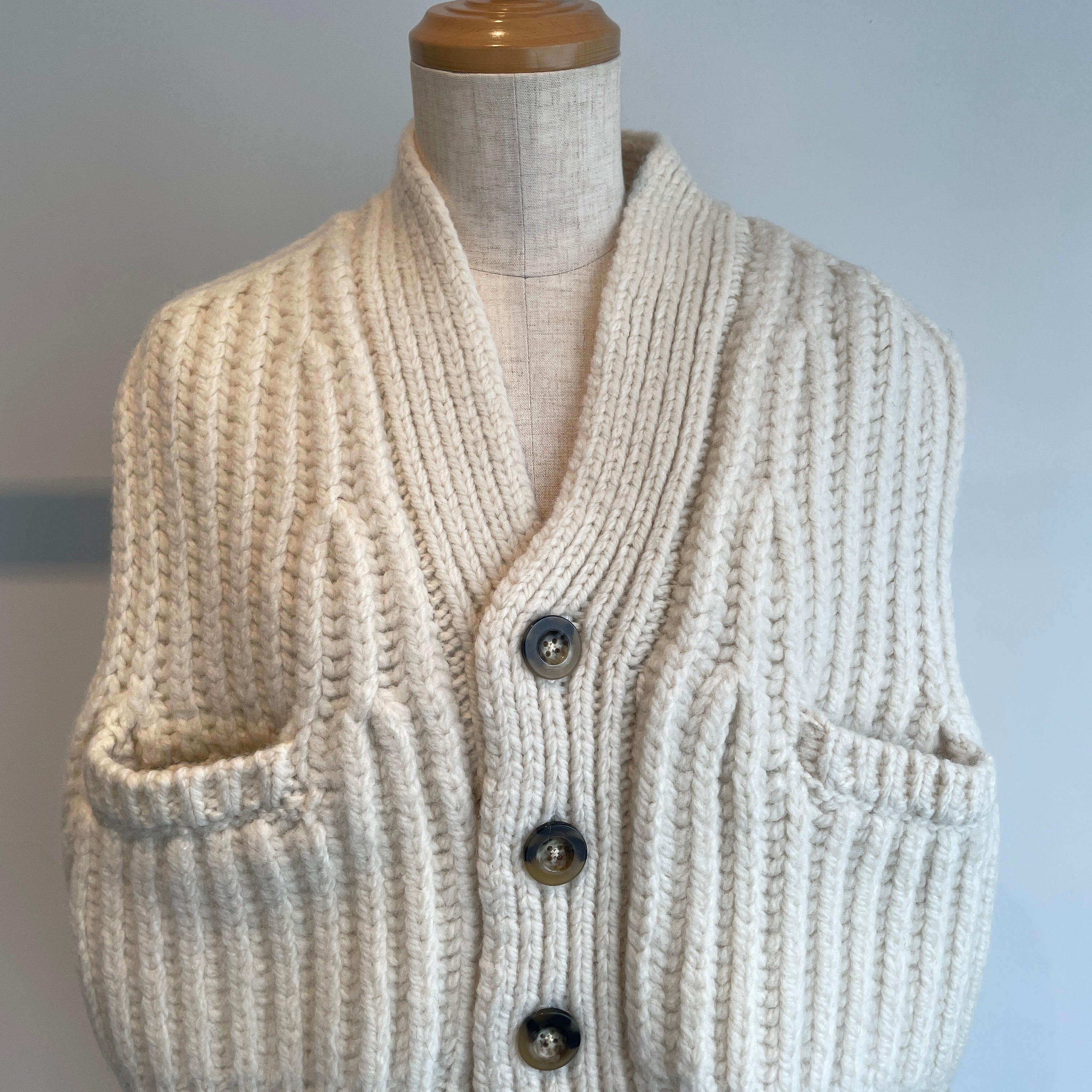 UNDYED //ハイランドウールニットベスト 25F212 – hibikiru