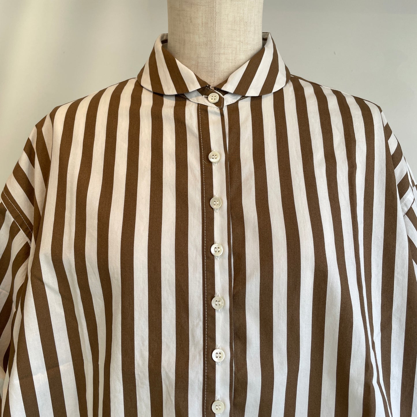 handsofcreation//50ブロードストライププリントラウンドカラーシャツ　01610604