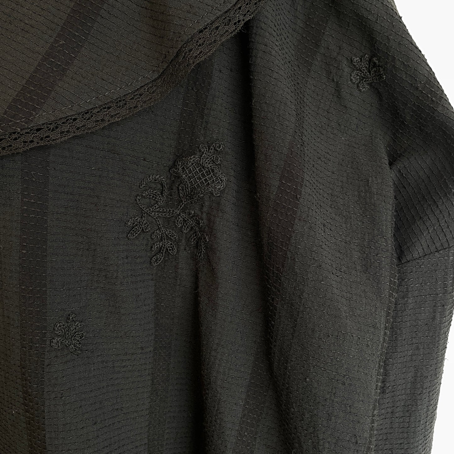 qiri//antique chain embroidery ブラウス　6301BL012261