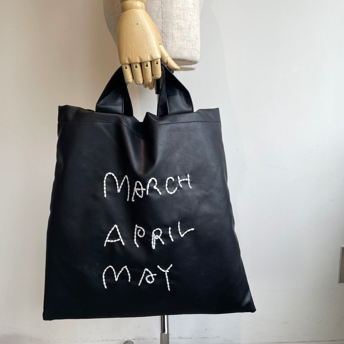 March April May//PU stitch tote
ステッチトート
3-8-024