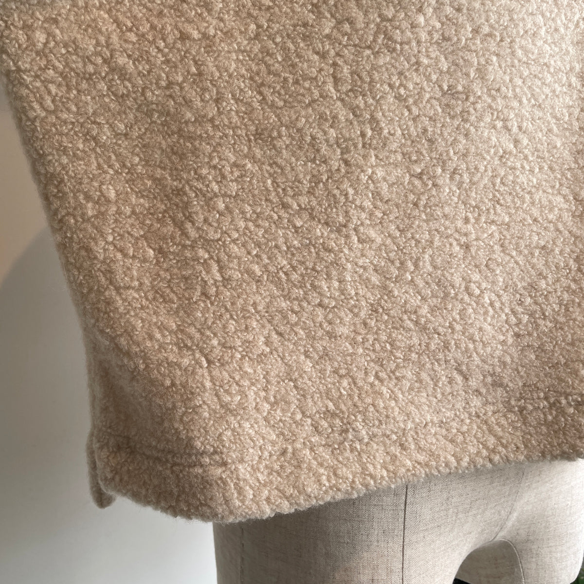porter des boutons//リブ襟ウールパイルプルオーバー　P24-3-058-04