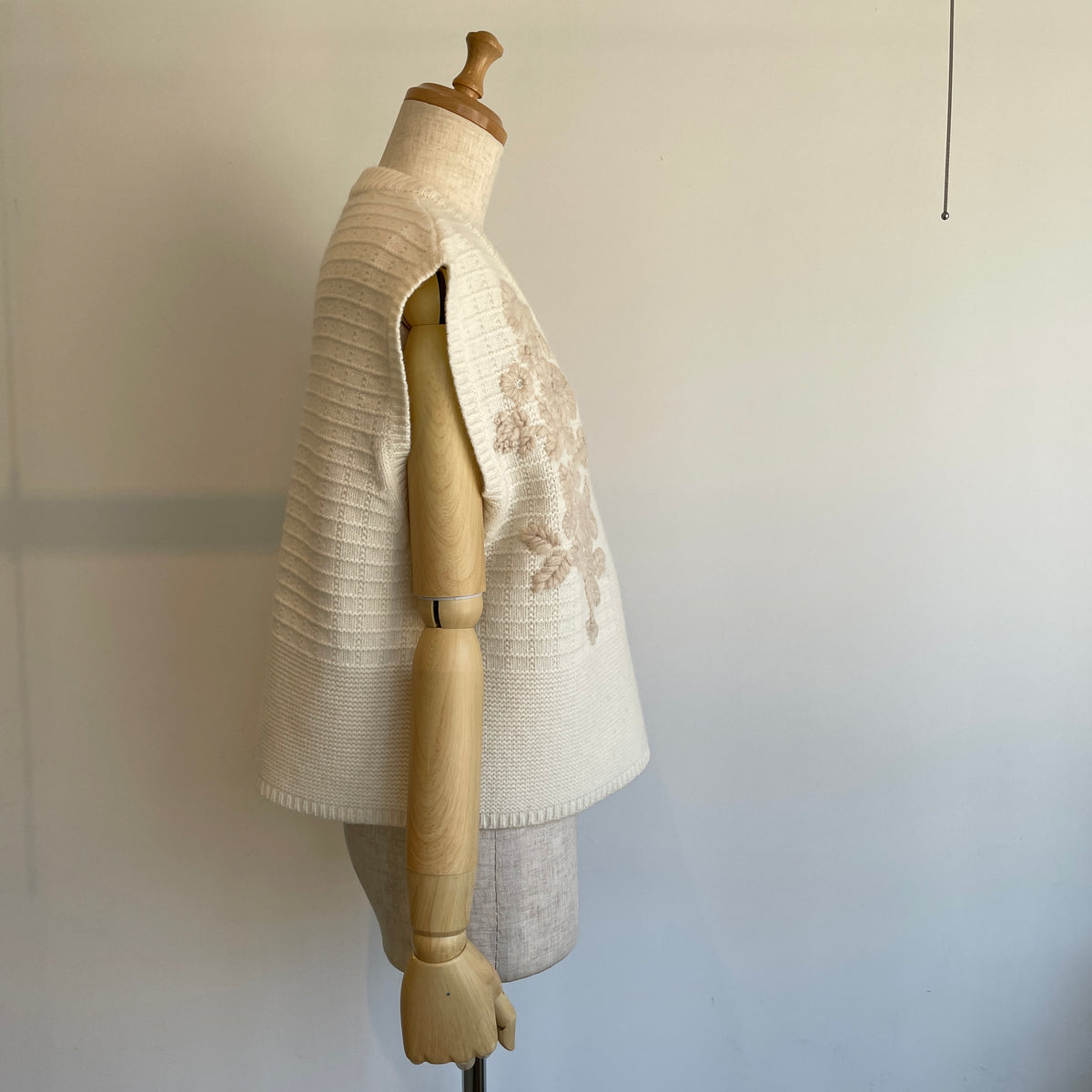 yuni//ウール / ハンド刺繍ベスト　1701KN002262