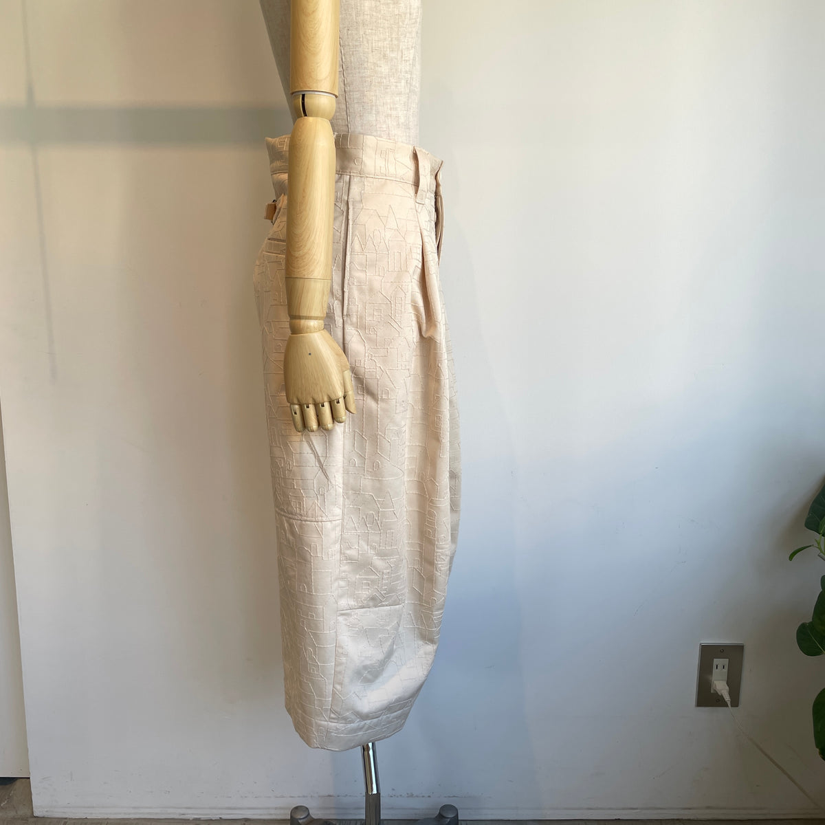 ASEEDONCLOUD【受注商品】//Townscape embroidery Robber trousers 271504