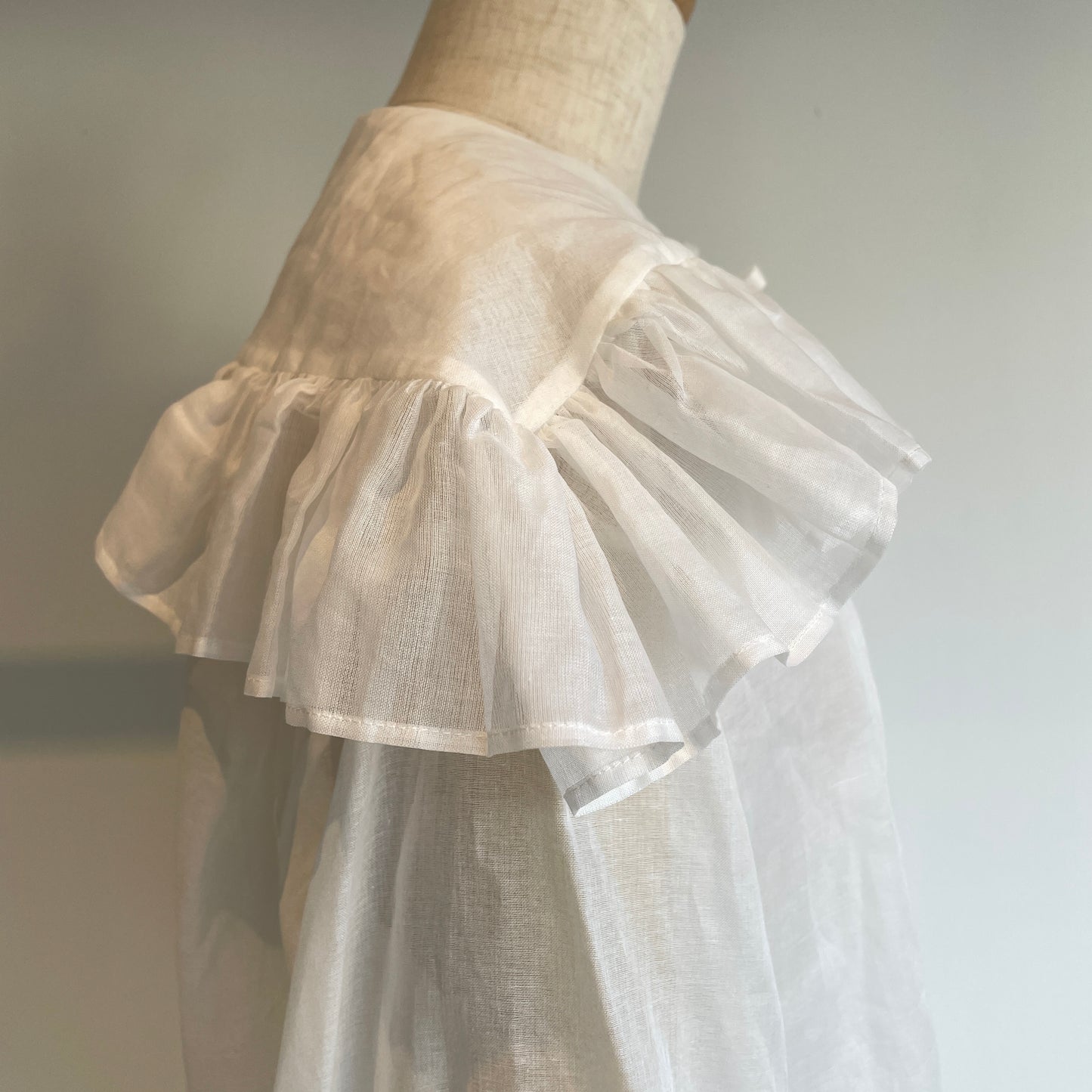 Heriter //コットンオーガンジーフリルカラーブラウス　H0-00-3065