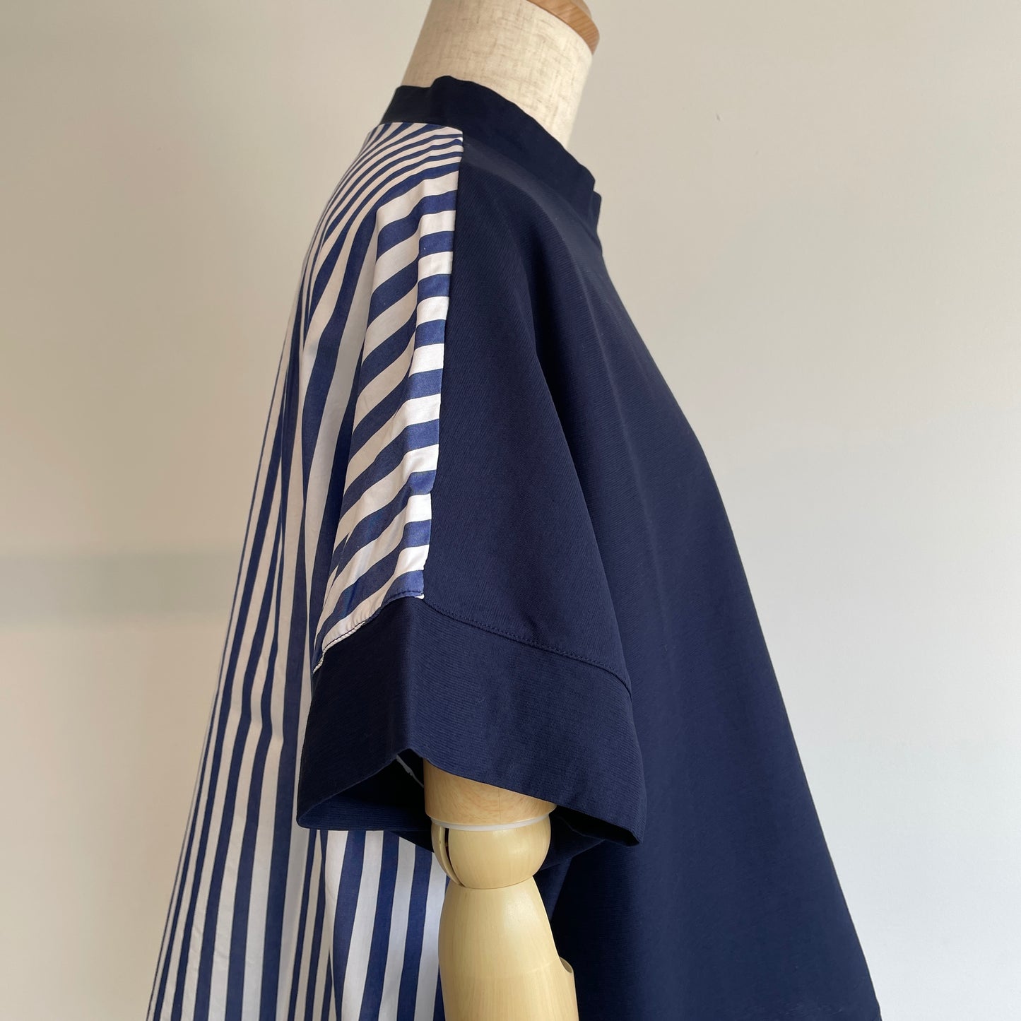 universaltissu//接触冷感マルチエフェクトコンボ ドルマンT
TS252CT076