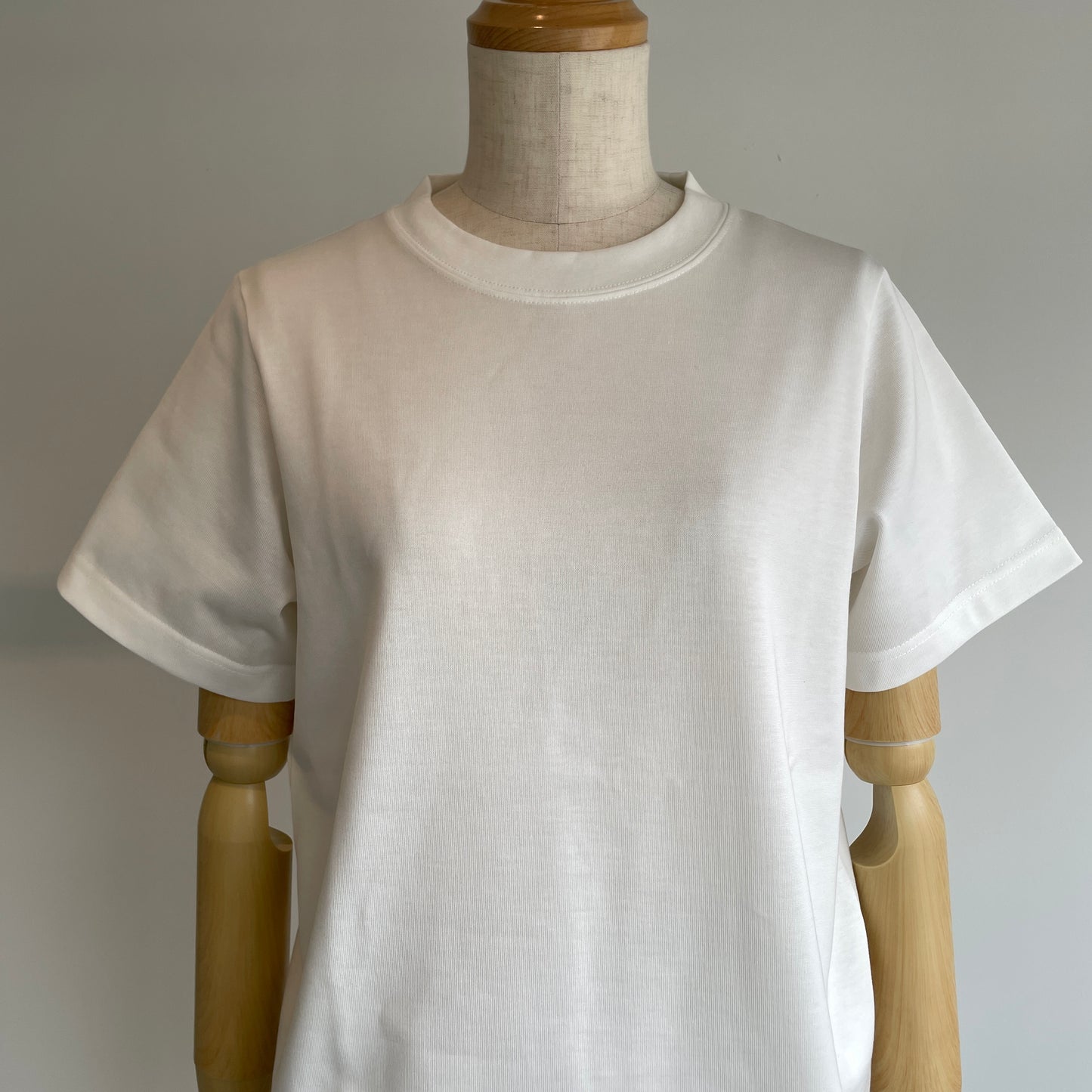 itochi // San Joaquin cotton paralleled single jersey crew neck t-shirt