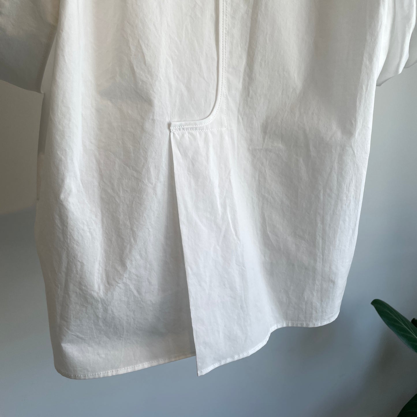 NATIVEVILLEGE//Simple longing 刺繍ギャザースリーブブラウス（off white）