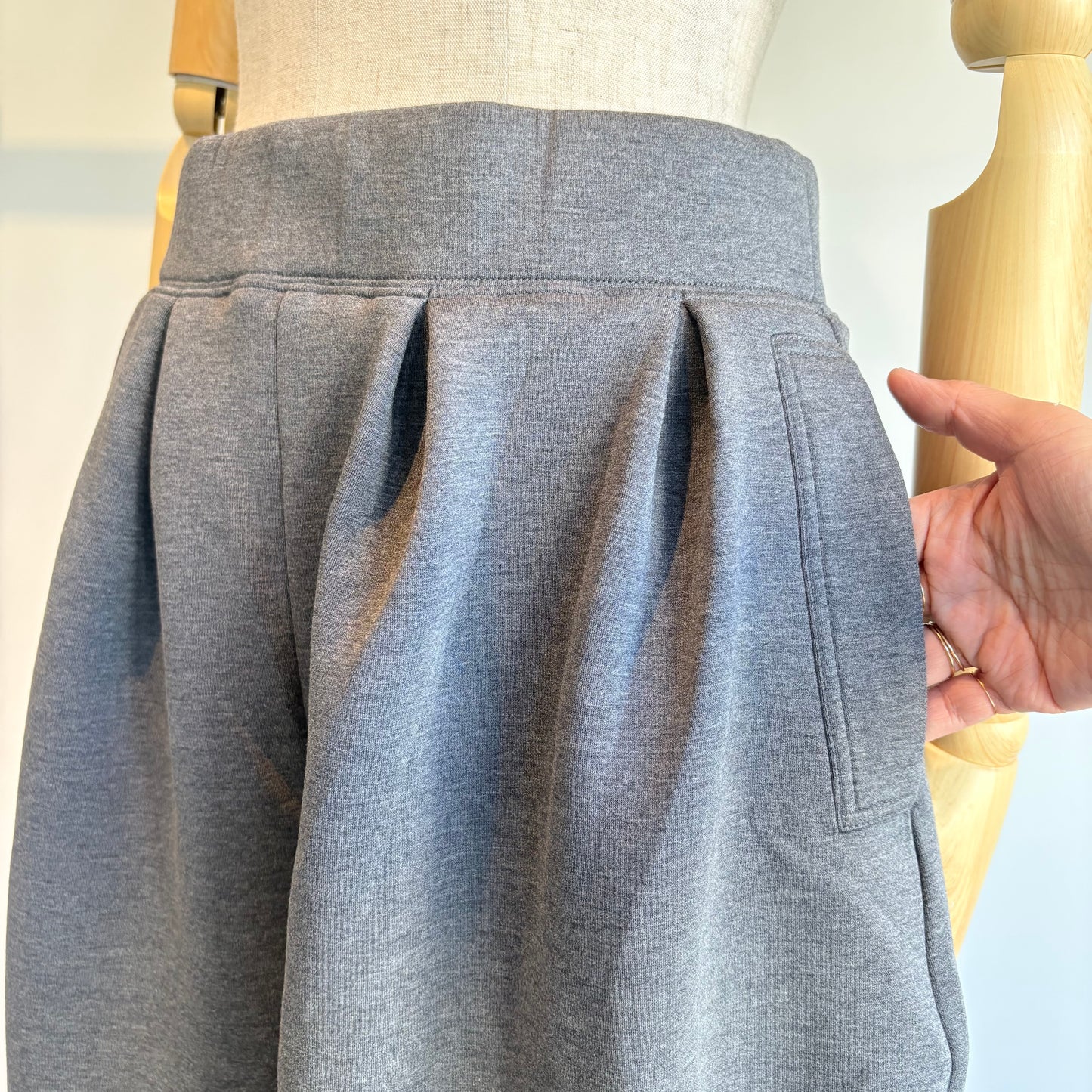 ALWEL//TUCKED PEG PANTS  AIR-3