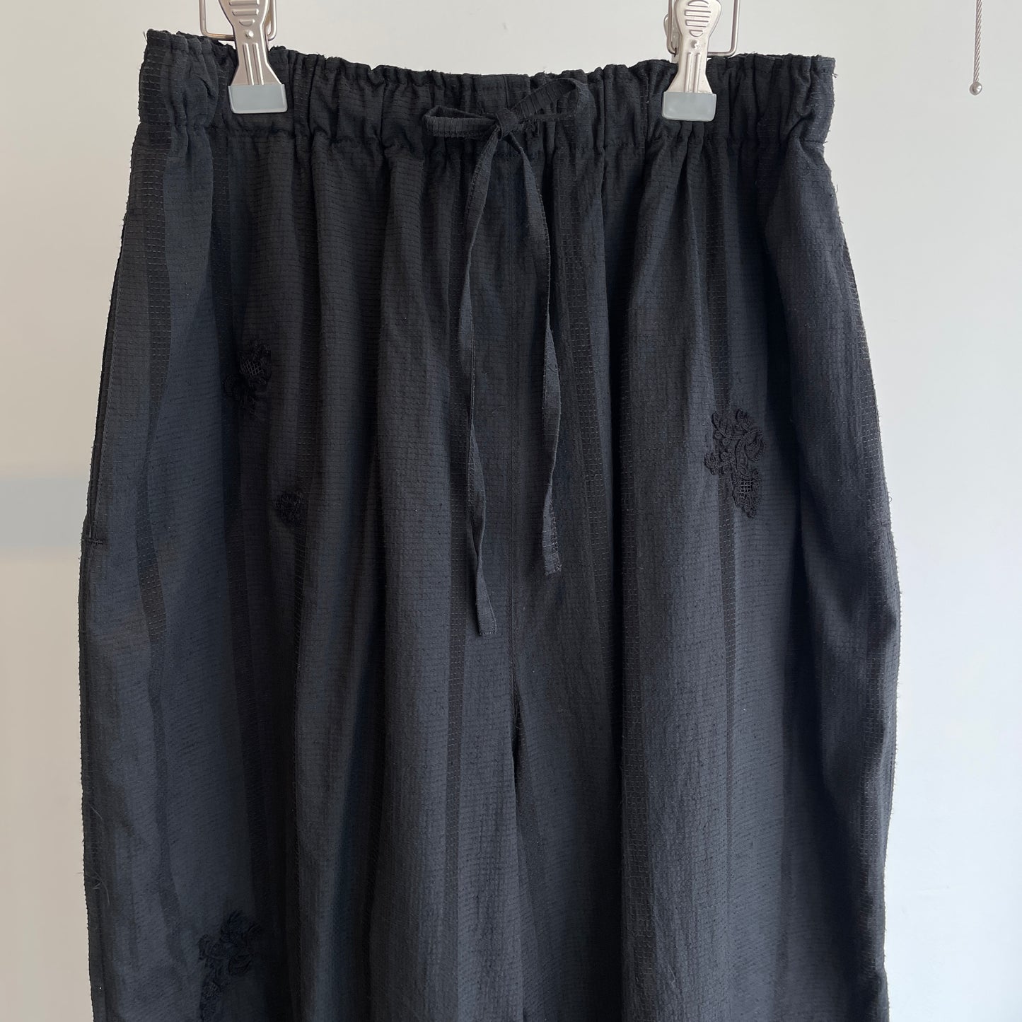 qiri//antique chain embroidery ギャザーパンツ　6301PT011261