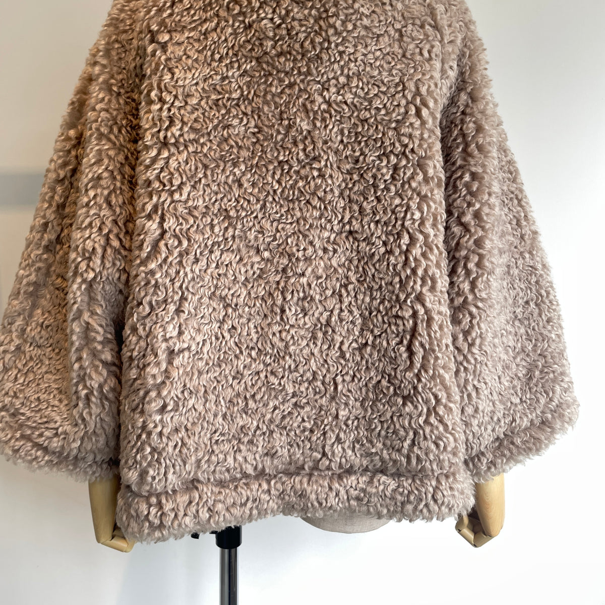 SI HIRAI//WIDE SLEEVE SHORT COAT  CHAW26-8015