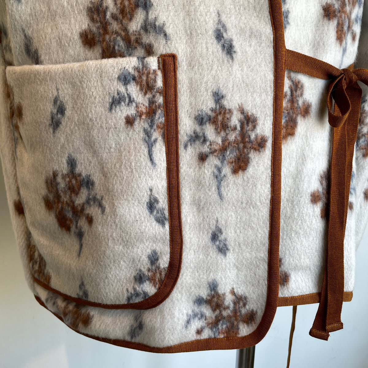 qiri//sarasa raised jacquard カーディガン　6301BL004262