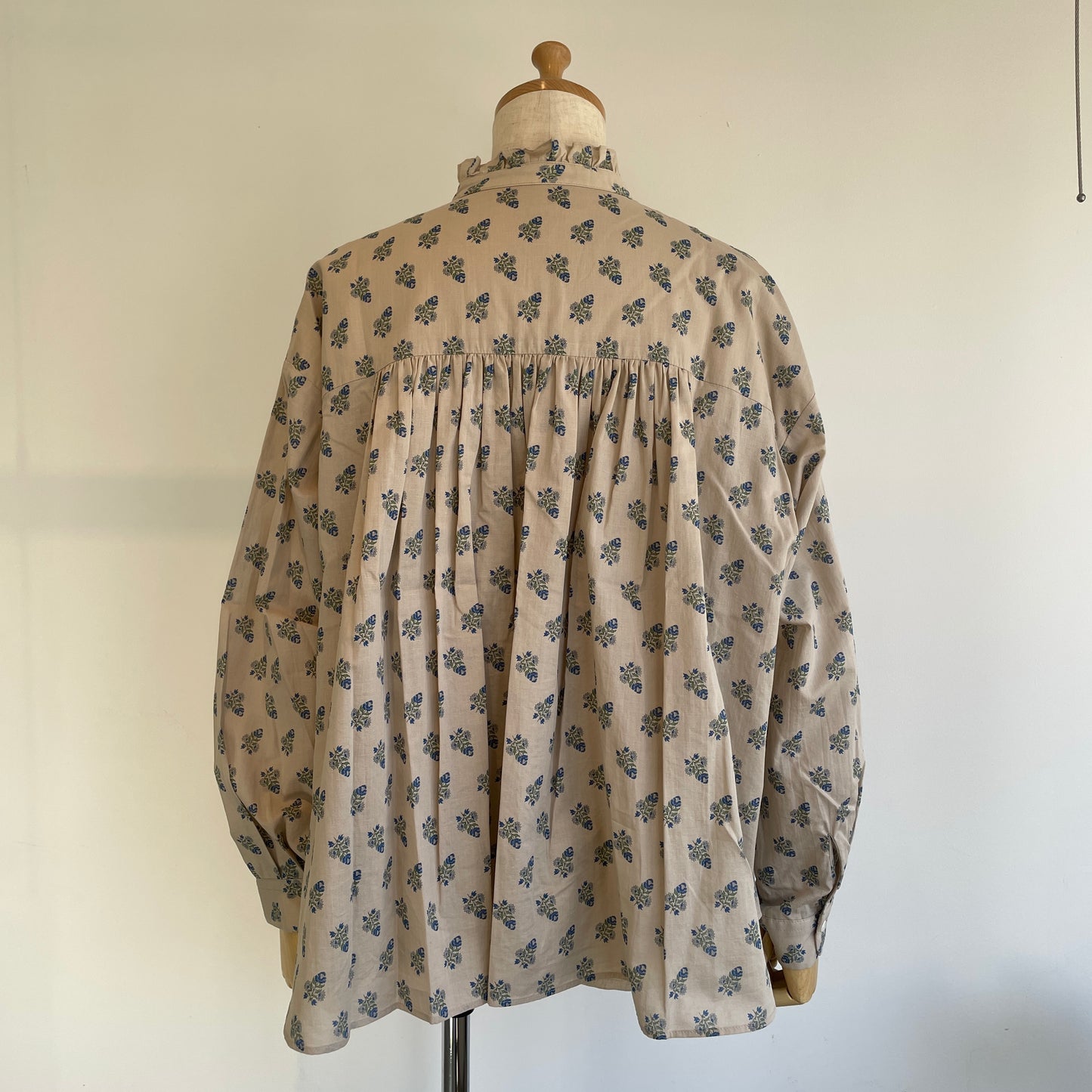 handsofcreation//antiquecalicopattern ptスタンドフリルBL 01610606