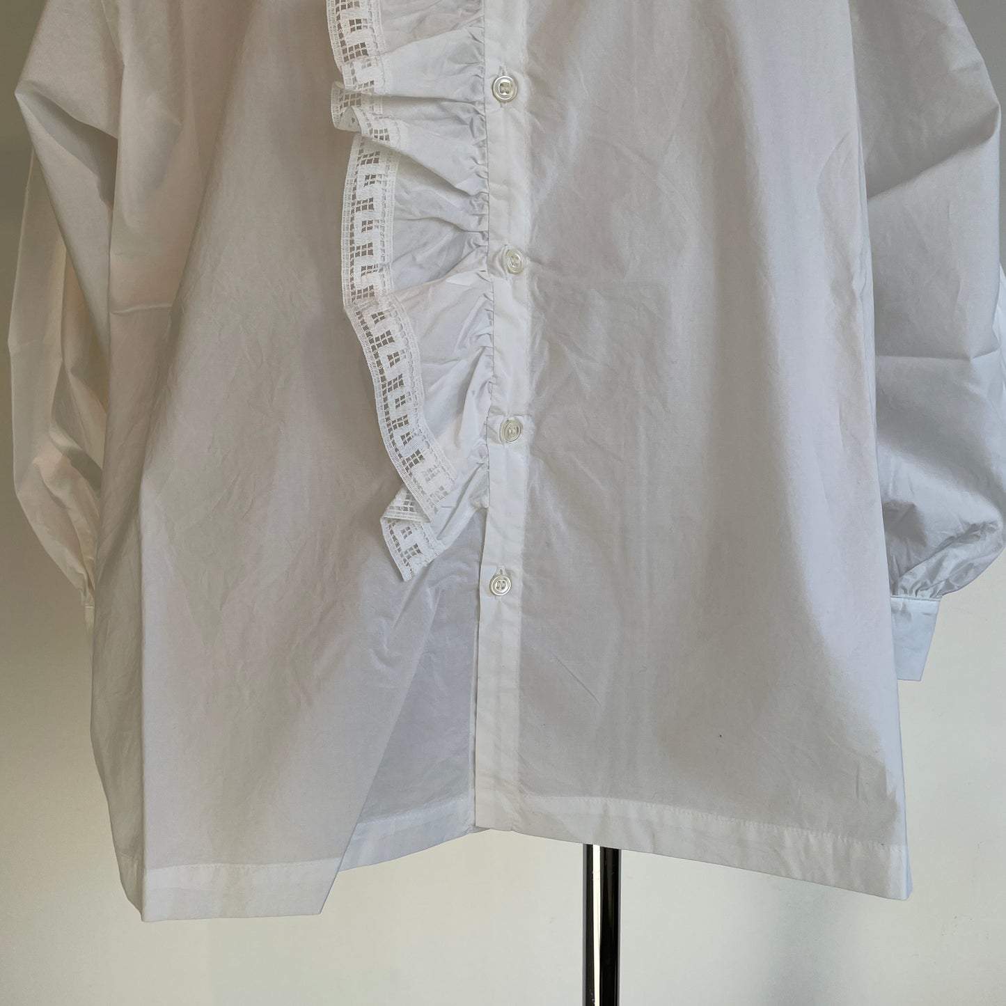 universaltissu//ナチュラルタイプライターイタリアンフィレレースラッフルBL   US260BL037