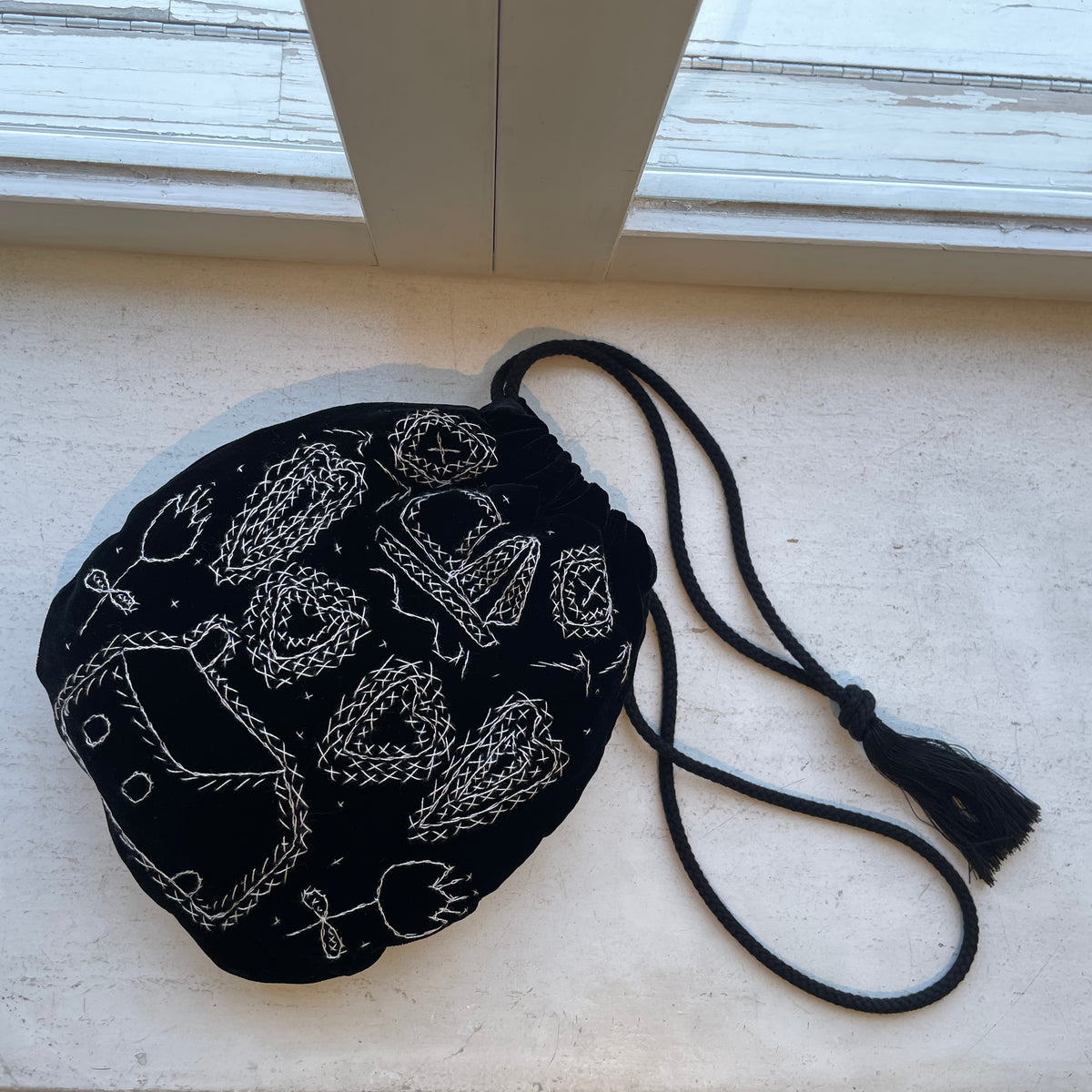 ASEEDONCLOUD //Memories hand embroidery bag 262001