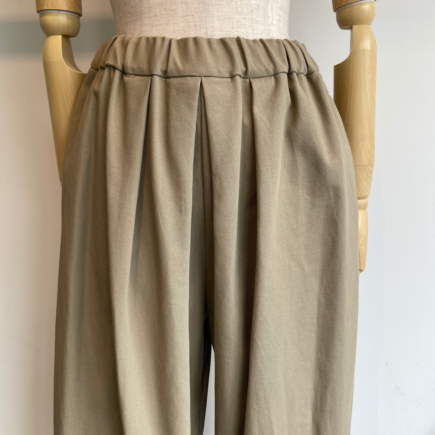 yuni//20/2強撚Cotton twill relax パンツ 1701PT005262