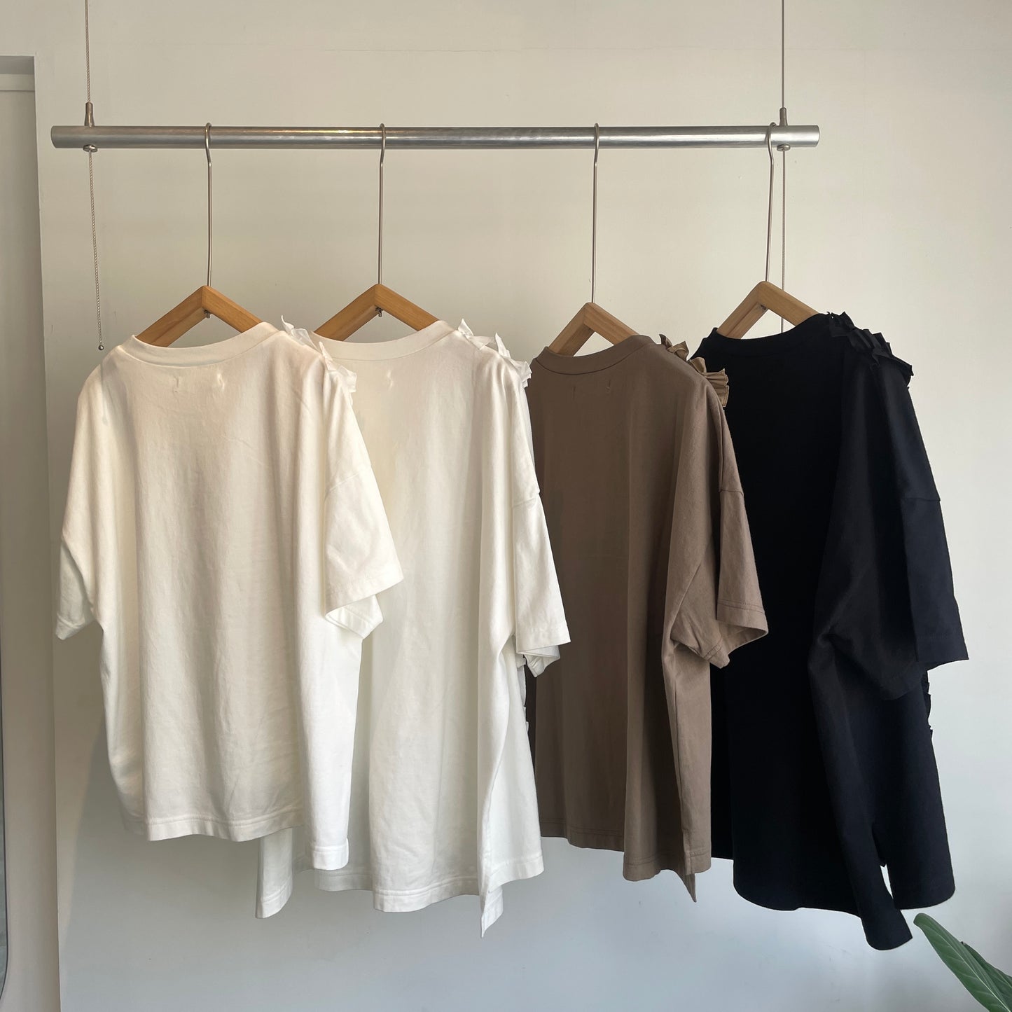 universaltissu//クラシック天竺 フリルTシャツ　US251CT023