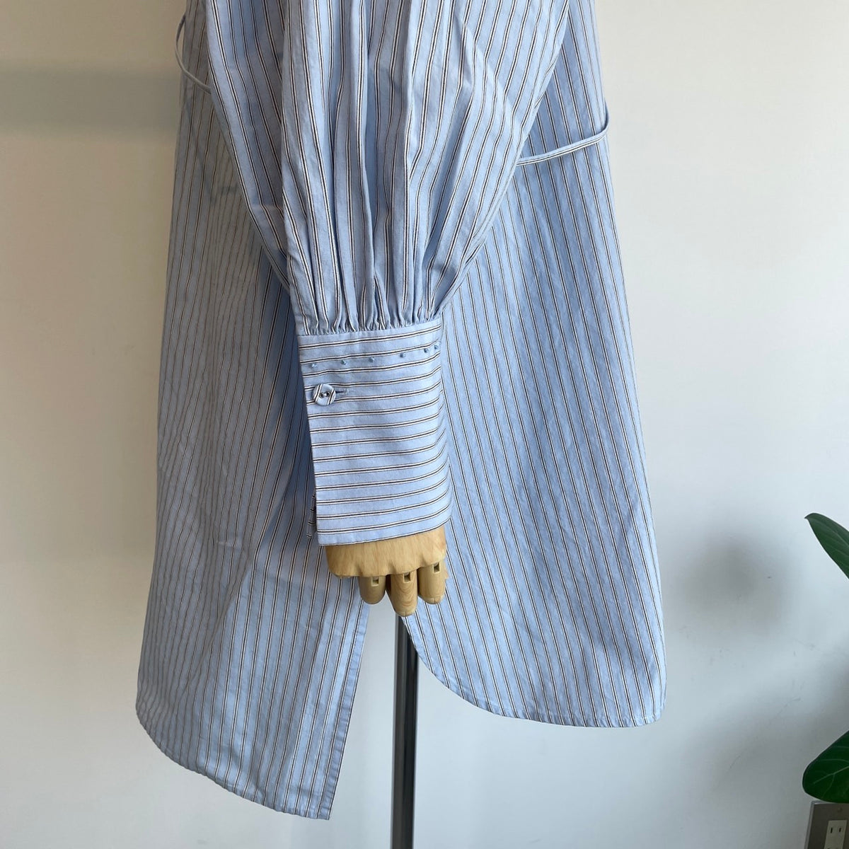 MarchAprilMay//param shirts パラムシャツ(バックオープンシャツ)