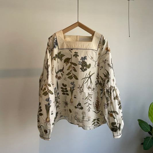 ASEEDONCLOUD //Tea garden flower print Fog collector's blouse 242603