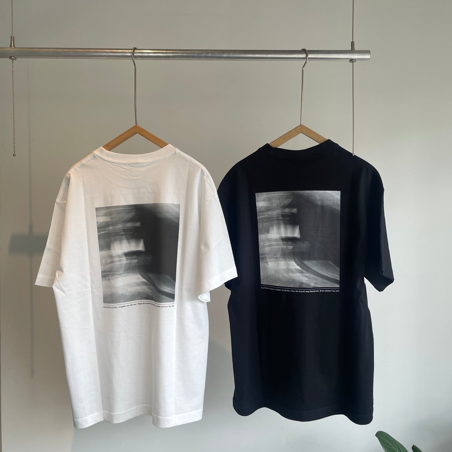 iki//ファインジャージー天竺 ウェーブロゴ Tシャツ　3101CT021261
