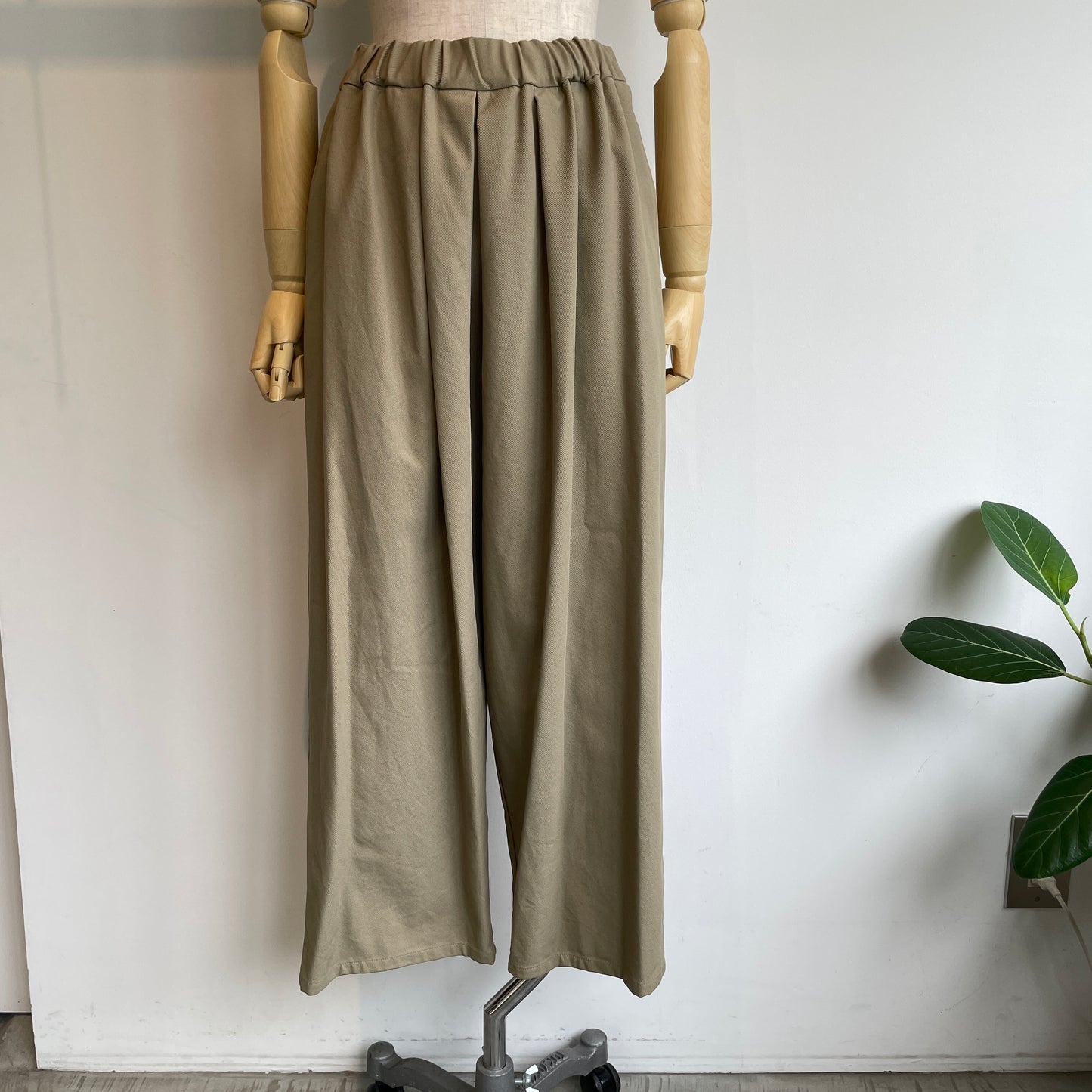 yuni//20/2強撚Cotton twill relax パンツ 1701PT005262