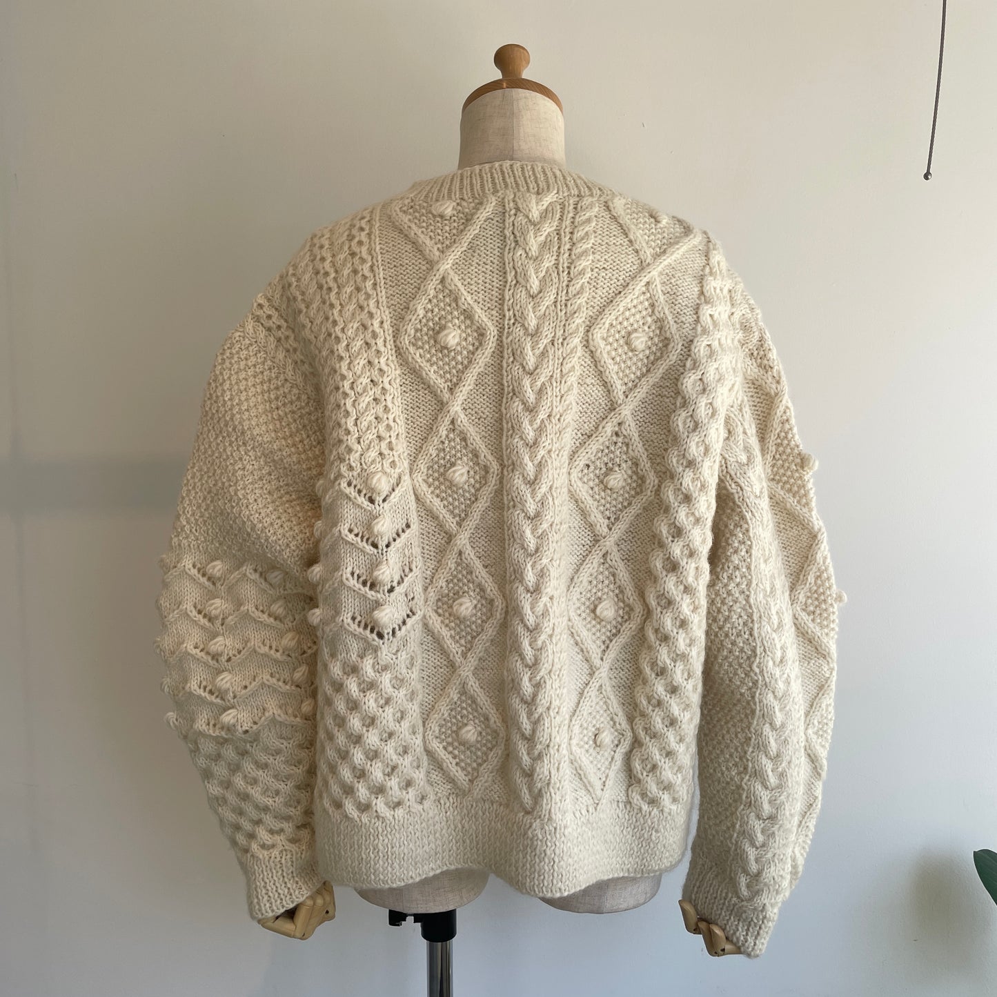 yuni //ネパールハンドニット　PO 1701KN004252