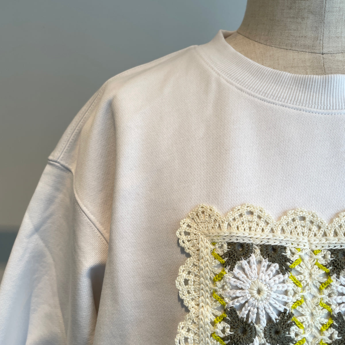 yuni//Cotton裏毛 color lace プルオーバー　1701CT001262