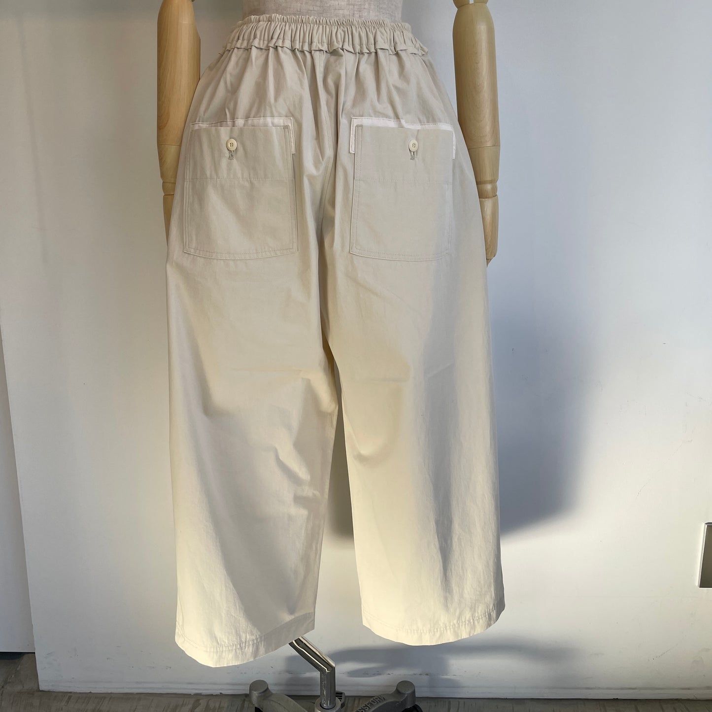 handsofcreation//高密度コンパクト30ウェザー播州洗い＋LD反発加工8分丈PT 0261302