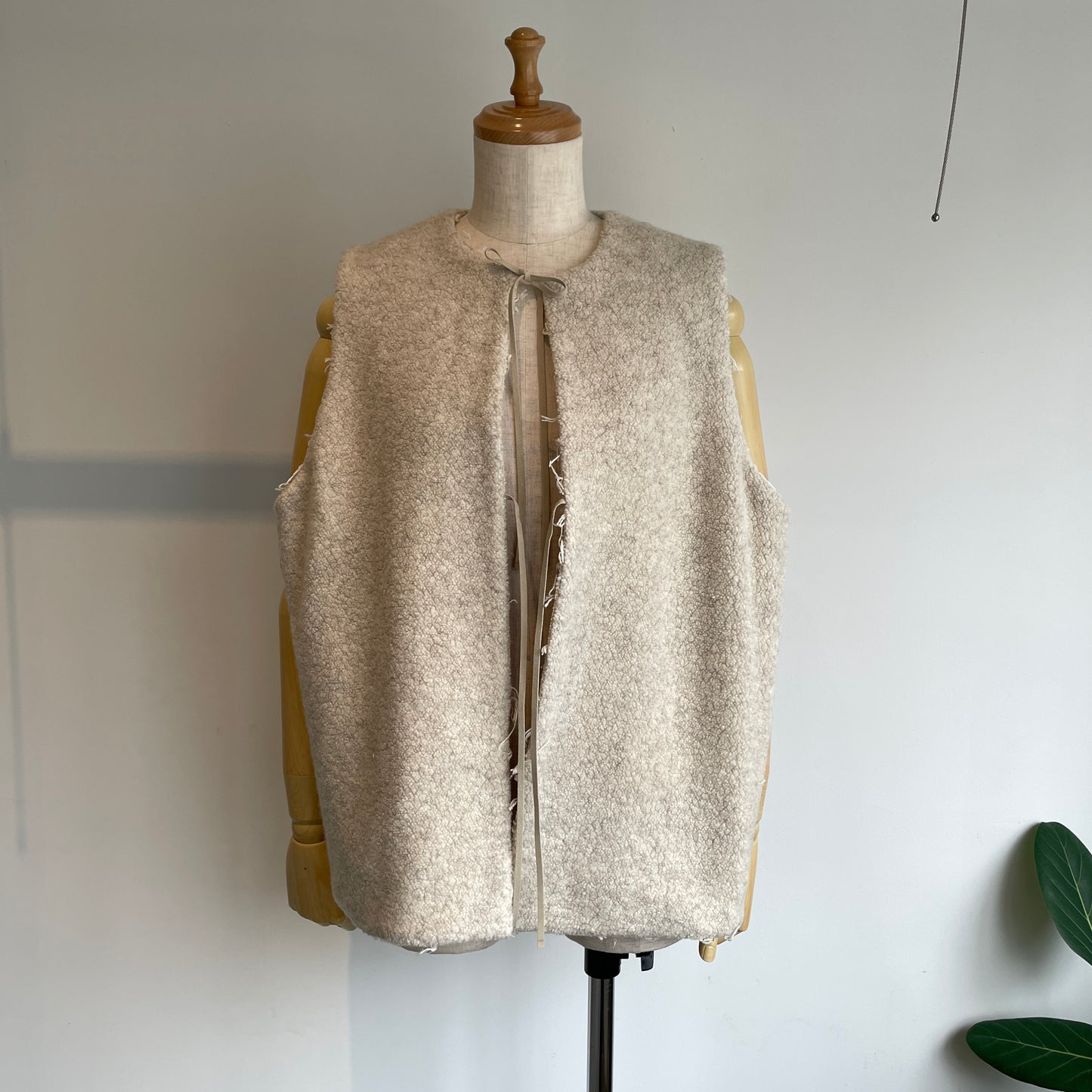 qiri //mineral リバーシブルベスト 6301BL012252