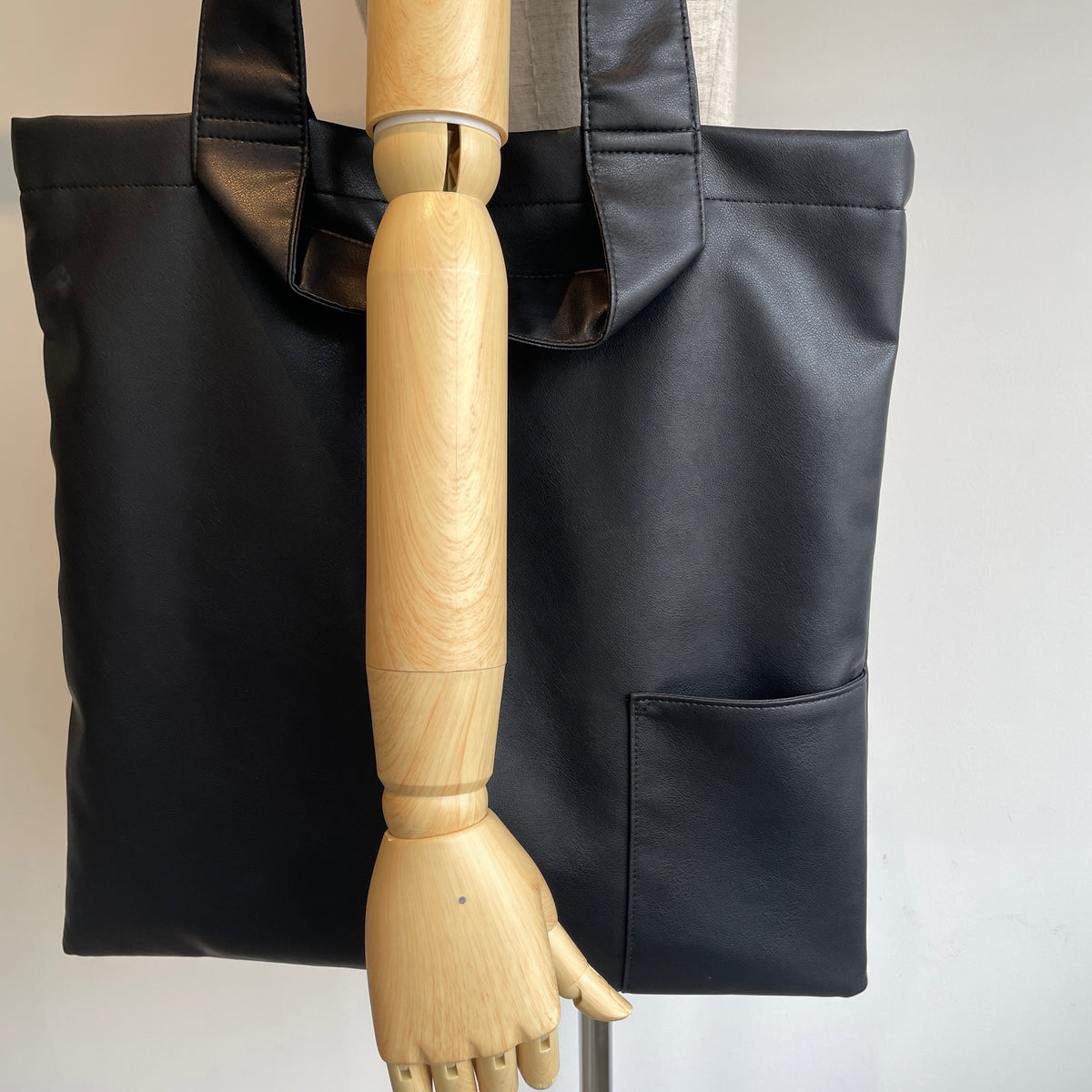 March April May//PU stitch tote
ステッチトート
3-8-024