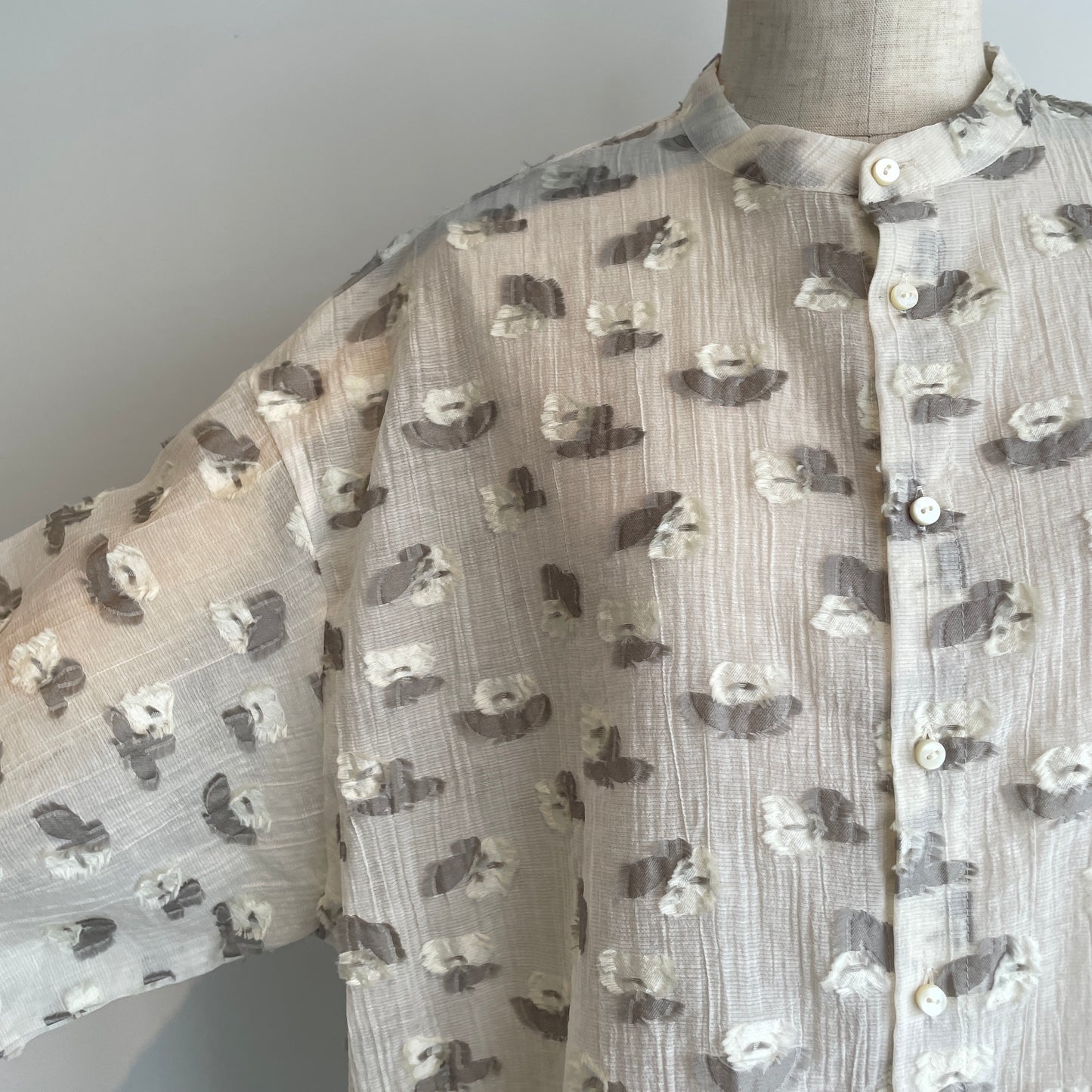 qiri//plie flower jacquard バックリボンブラウス　6301BL008261