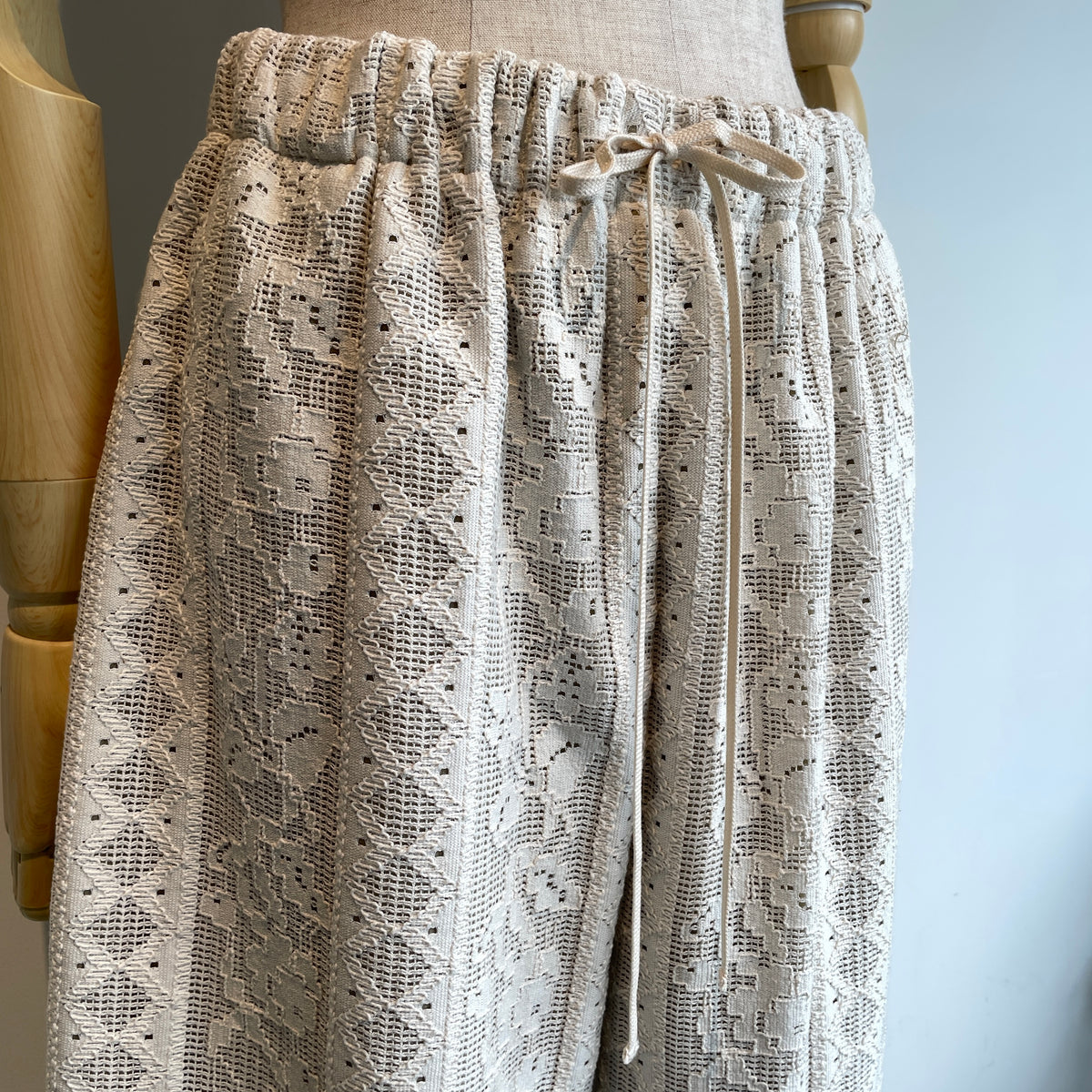 qiri//field flower lace ギャザーパンツ  6301PT008262