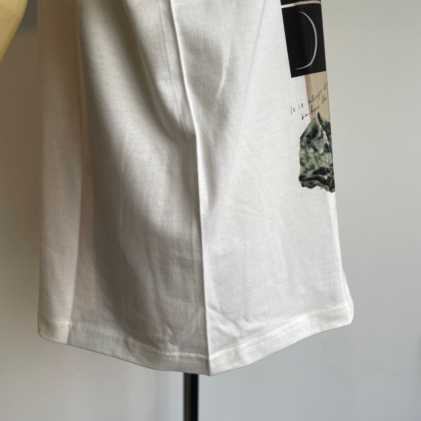 Sweet Little Nothing//月と鉱石　半袖Tシャツ