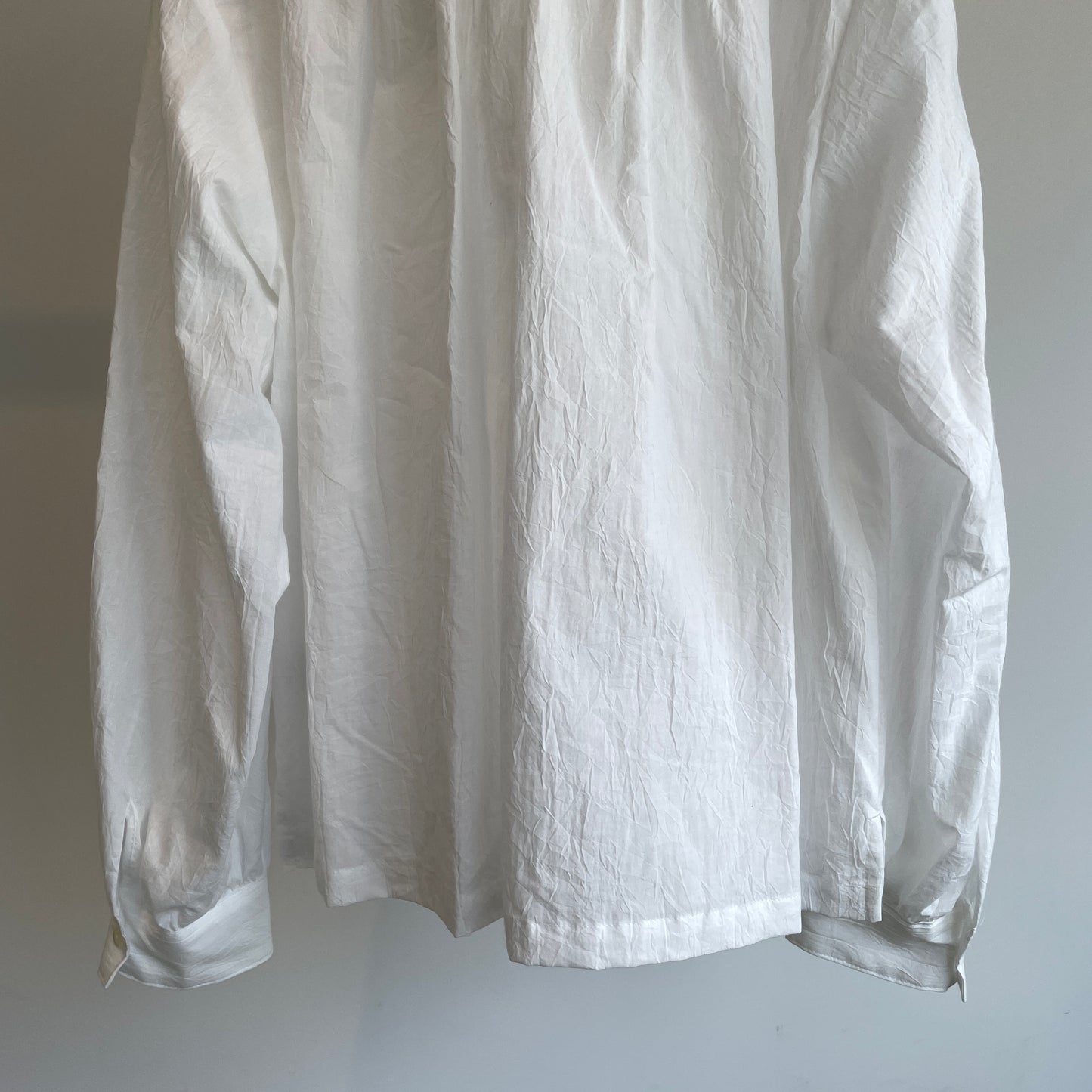 porter des boutons//ラッフルブラウス　P23-1-015-02