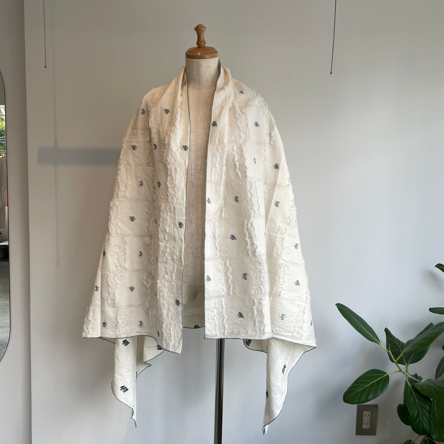 qiri //fleurs' lace jacquard stole 6301CU002261