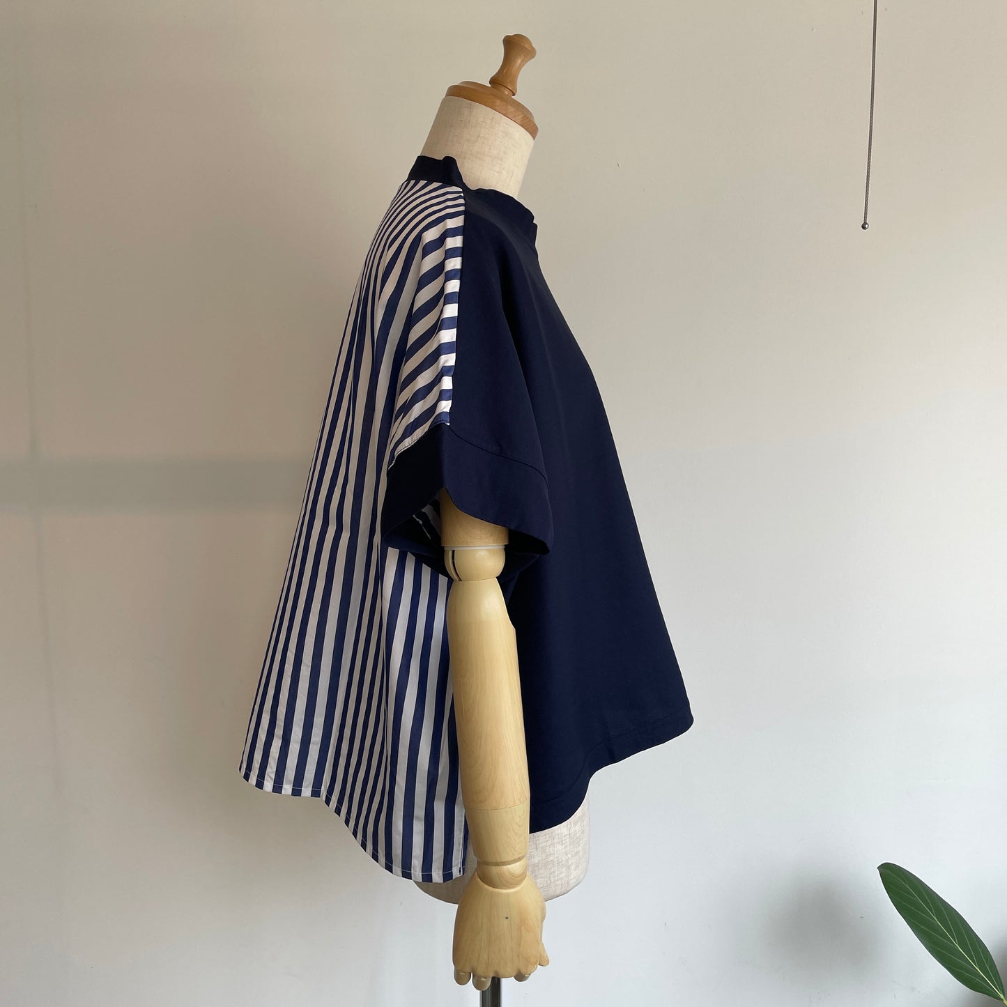 universaltissu//接触冷感マルチエフェクトコンボ ドルマンT
TS252CT076