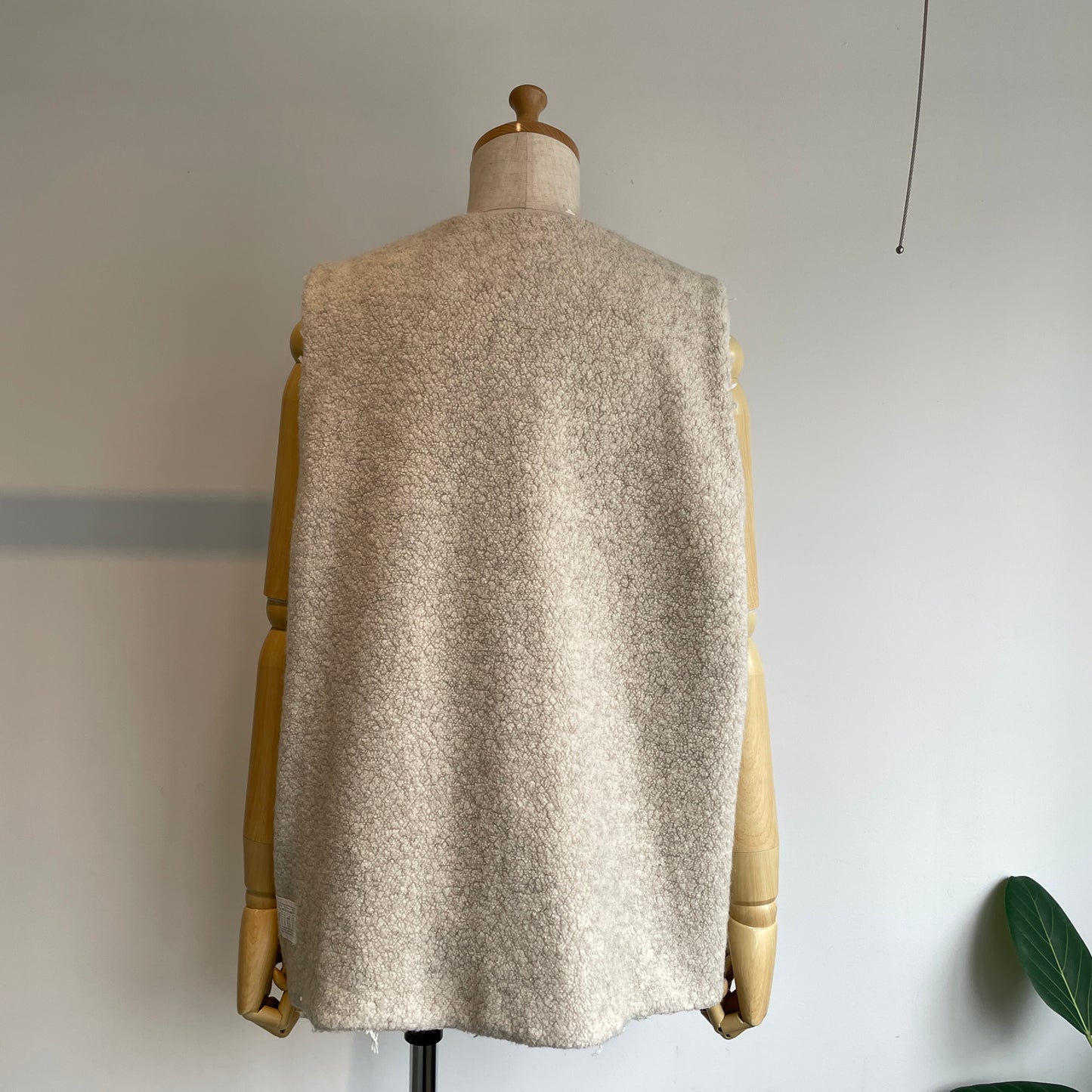 qiri //mineral リバーシブルベスト 6301BL012252