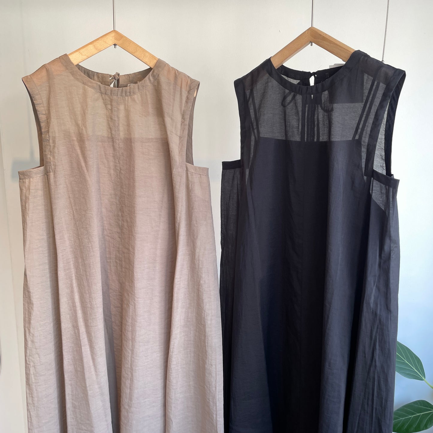 yuni //C/Ny sheer no sleeves ワンピース　1701OP029261