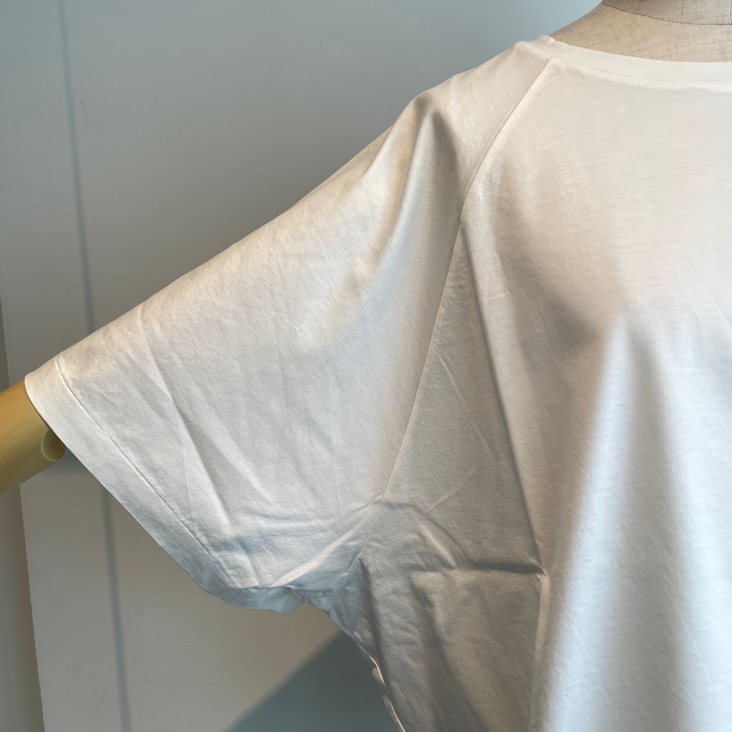 universaltissu//コンパクトクールローレル天竺ラグランスリーブTシャツ UT262CT020