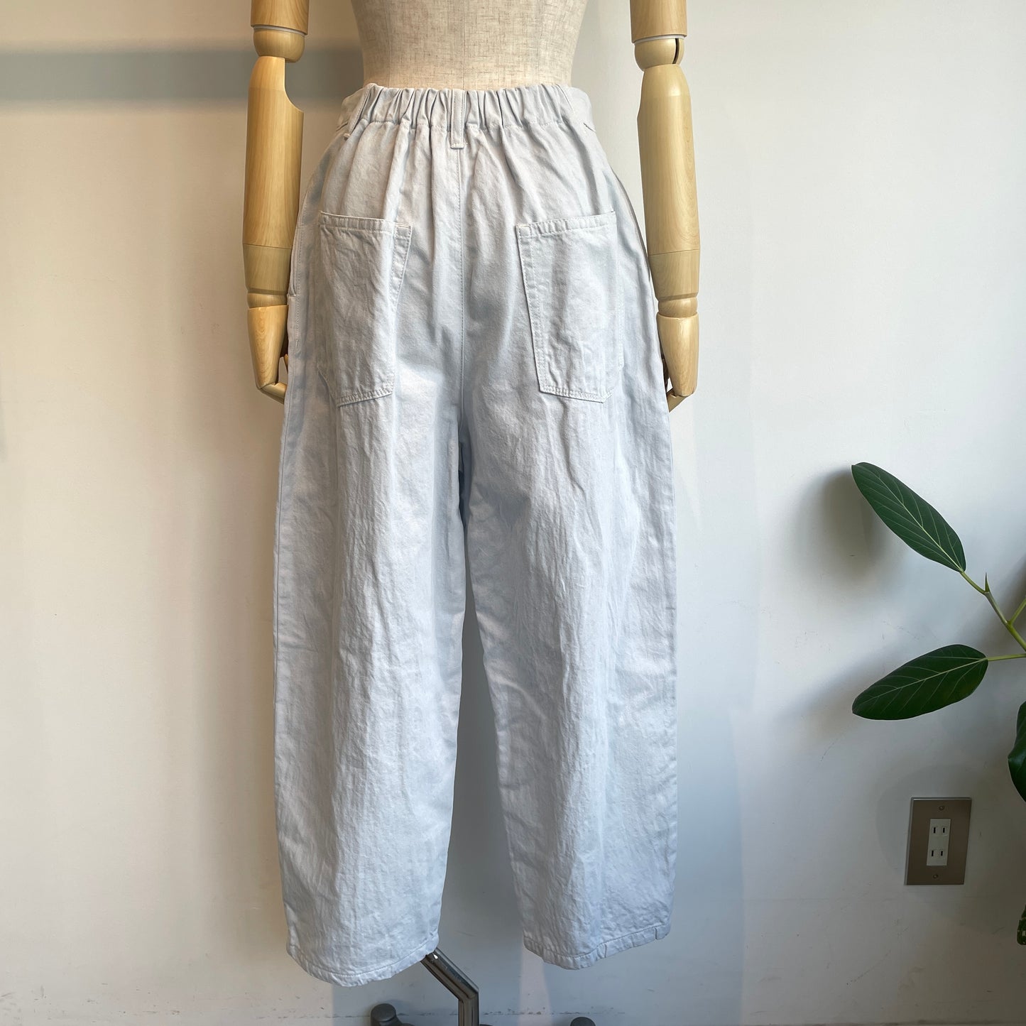 yuni //Cotton/Linen denim back gum パンツ　1701PT017261