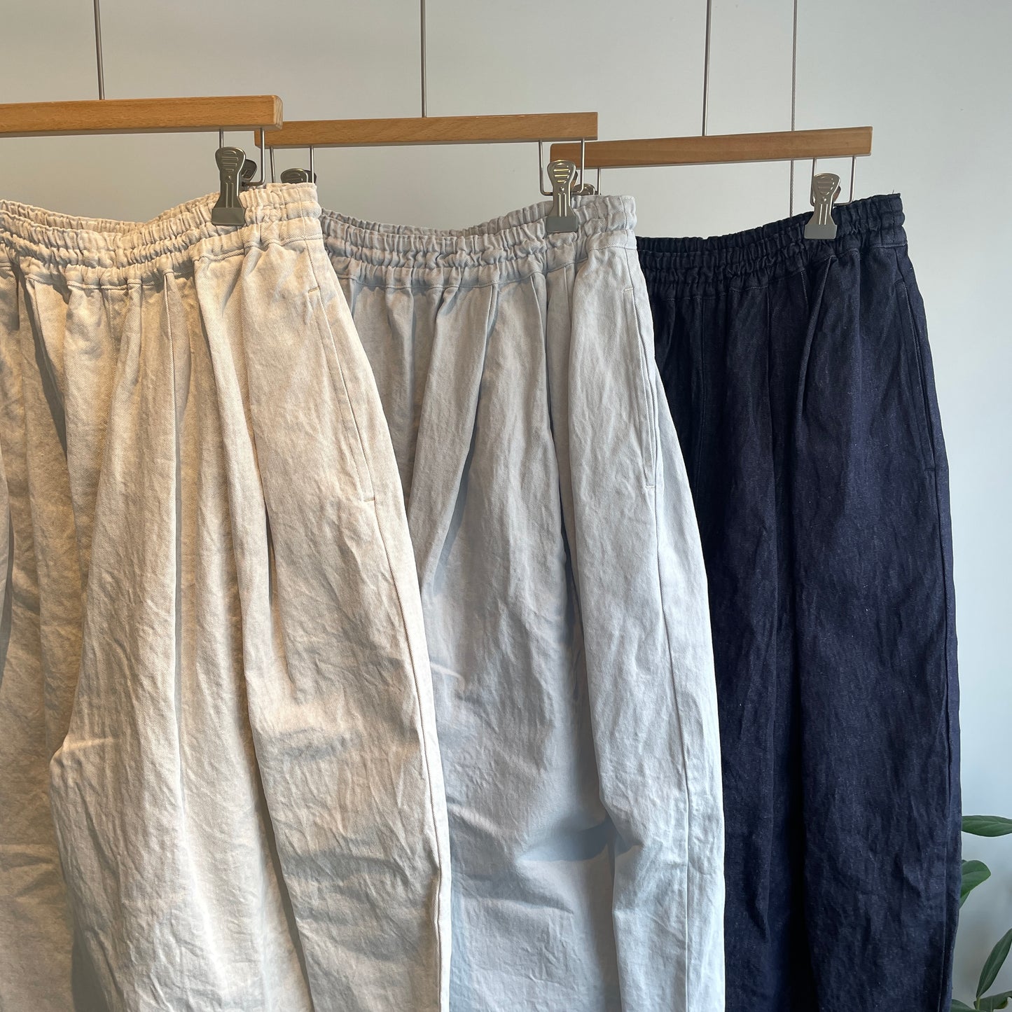 yuni//Cotton/Linen denim wide cocoon パンツ　1701PT016261
