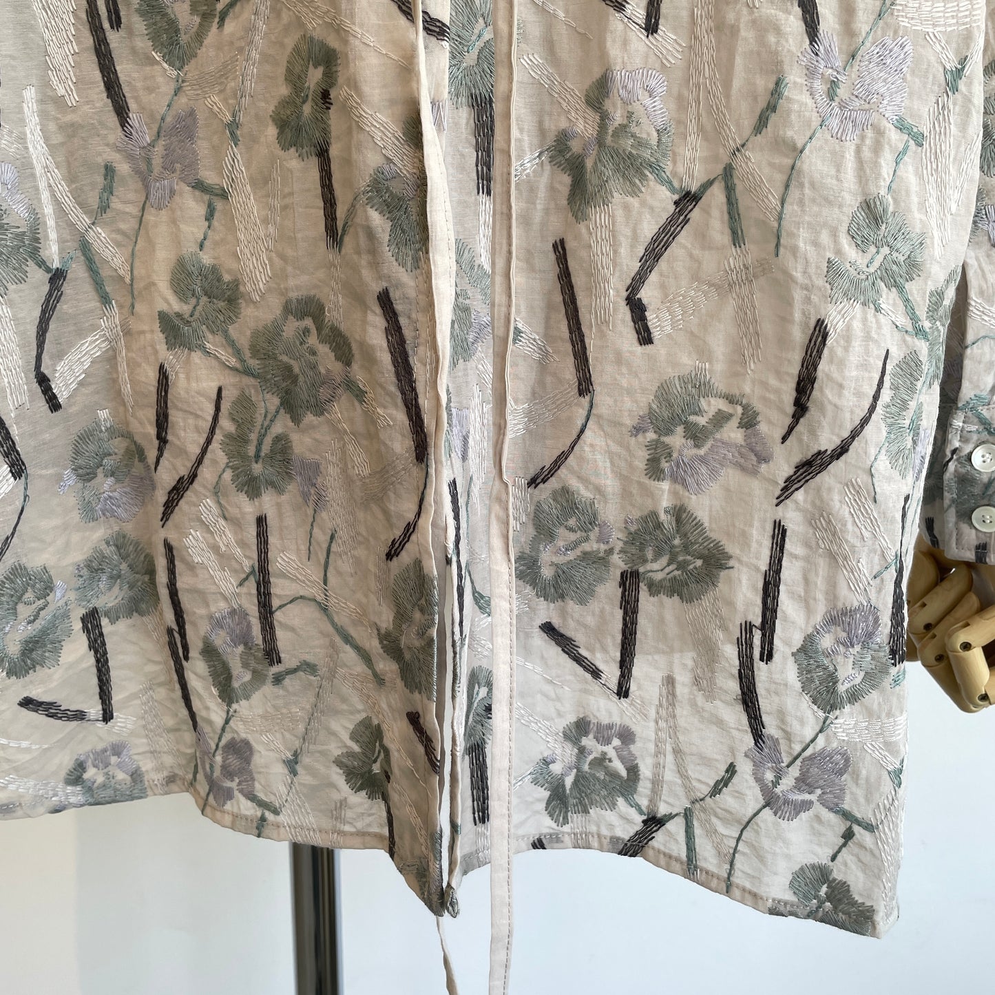 yuni//Cotton Nylon sheer blooming embroidery シャツ 1701BL011262